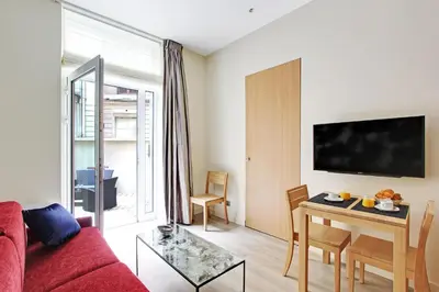 Télévision ou salle de divertissement dans l'établissement Milestay Opera Lafayette - Serviced Apartment