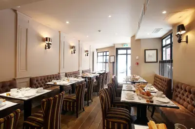 Nourriture dans l'hôtel ou à proximité