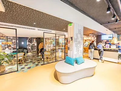 Coin salon dans l'établissement ibis Styles Paris 16 Boulogne