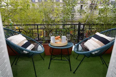 Coin salon dans l'établissement HolidaysInParis - Republique