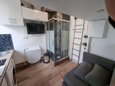 Cuisine ou kitchenette dans l'établissement Amazing Studio near Parc des Expositions