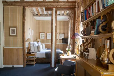 Coin salon dans l'établissement Hôtel Le Relais Saint-Germain