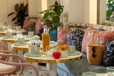 Nourriture dans l'hôtel ou à proximité