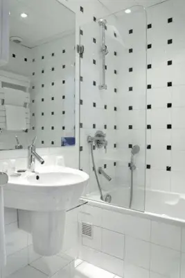 Salle de bains dans l'établissement Hôtel Albe Saint Michel