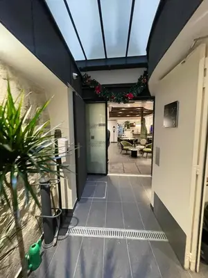 Cuisine ou kitchenette dans l'établissement Hôtel De La Herse d'Or
