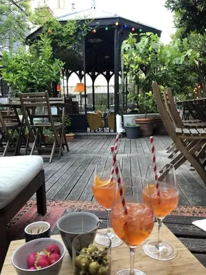 Boissons dans l'établissement Sourire Boutique Hôtel Particulier