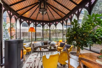 Coin salon dans l'établissement Sourire Boutique Hôtel Particulier