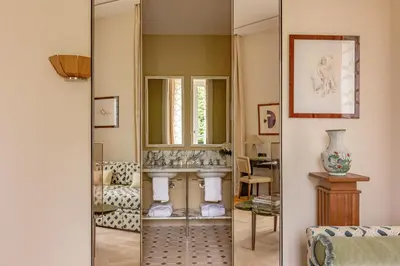 Coin salon dans l'établissement Saint James Paris