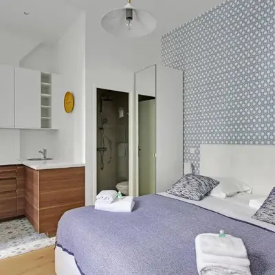 Pick a Flat's Apartment in Montmartre - Rue des Martyrs studio