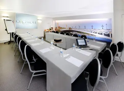 Espace de conférence ou salle de réunion dans l'établissement Hôtel Orchidée