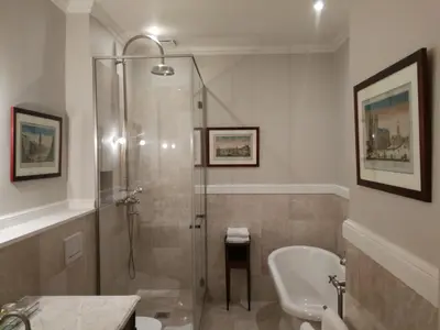 Salle de bains dans l'établissement Hotel d'Angleterre
