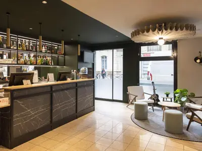 Salon ou bar de l'établissement ibis Paris Bastille Faubourg St Antoine
