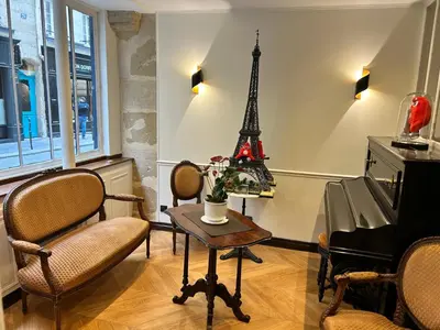 Coin salon dans l'établissement Hotel du Dragon