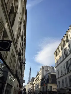 Vue générale sur Paris ou vue de la ville depuis l'appartement