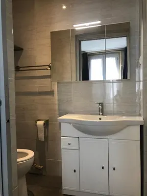 Salle de bains dans l'établissement Hôtel Clauzel Paris
