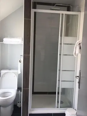 Salle de bains dans l'établissement Hôtel Clauzel Paris