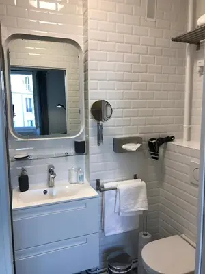 Salle de bains dans l'établissement Appartement Seine et Marais