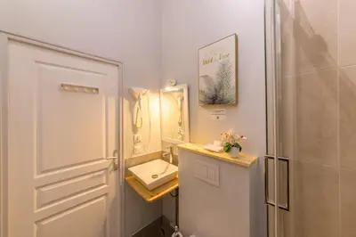 Salle de bains dans l'établissement WS Louvre - Etienne Marcel