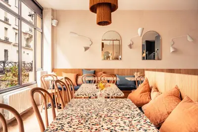 Coin salon dans l'établissement Hôtel Maison Traversière