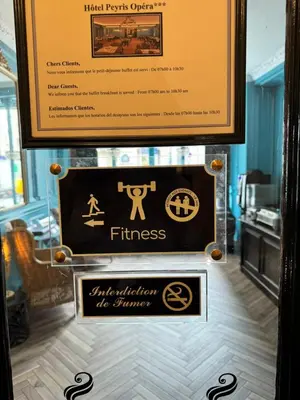 Certificat, récompense, panneau ou autre document affiché dans l'établissement Hotel Peyris Opera