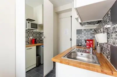 Cuisine ou kitchenette dans l'établissement Studio - Gabriel Peri