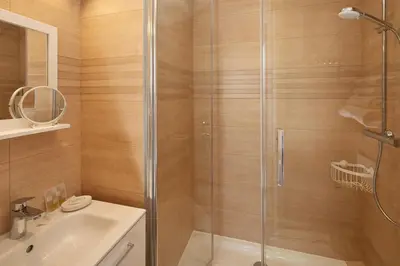Salle de bains dans l'établissement Hôtel Villa Sorel - Paris Boulogne