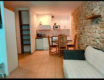 Cuisine ou kitchenette dans l'établissement Studio lumineux Paris centre - Chatelet