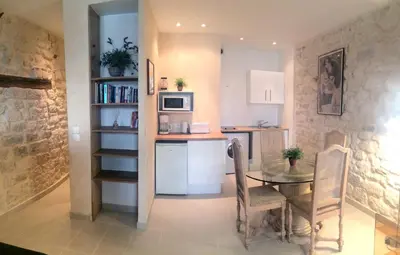 Cuisine ou kitchenette dans l'établissement Studio lumineux Paris centre - Chatelet