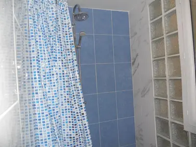 Salle de bains dans l'établissement Hotel Pacific
