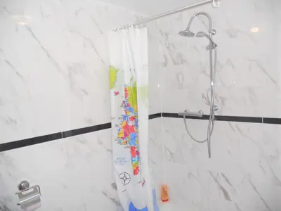 Salle de bains dans l'établissement Hotel Pacific