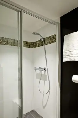 Salle de bains dans l'établissement Hotel Antin Trinité
