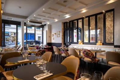 Restaurant ou autre lieu de restauration dans l'établissement Hôtel Royal Opéra
