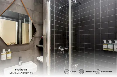 Salle de bains dans l'établissement Beauquartier - Marais Vertus