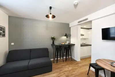 Télévision ou salle de divertissement dans l'établissement Hotel Résidence Montebello