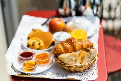 Nourriture dans l'hôtel ou à proximité