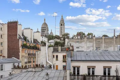 Vue générale sur Paris ou vue de la ville depuis l'hôtel