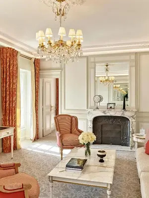 Coin salon dans l'établissement Le Meurice – Dorchester Collection