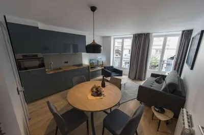 Cuisine ou kitchenette dans l'établissement Magnum