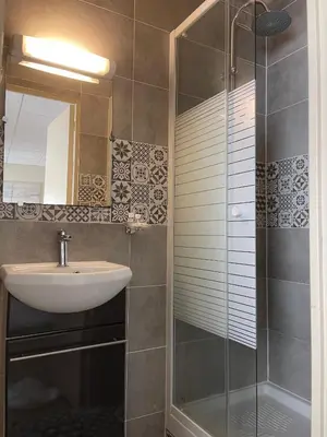 Salle de bains dans l'établissement Tipi