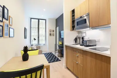 Cuisine ou kitchenette dans l'établissement Rent a Room - Residence Blanche