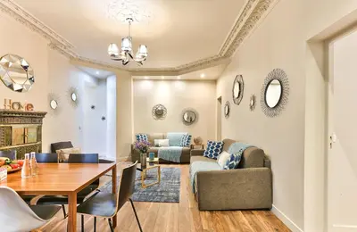Coin salon dans l'établissement 57-LUXURY PARISIEN HOME SEBASTOPOL 1 (2G)