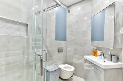 Salle de bains dans l'établissement 57-LUXURY PARISIEN HOME SEBASTOPOL 1 (2G)