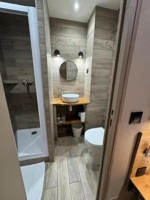 Salle de bains dans l'établissement Angleterre Hotel