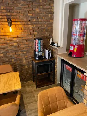 Plateau bouilloire dans l'établissement Angleterre Hotel