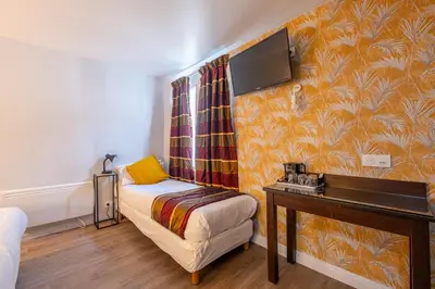 Un ou plusieurs lits dans un hébergement de l'établissement Relais Bergson