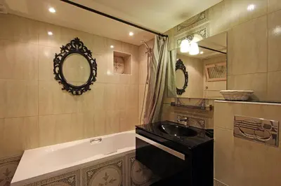 Salle de bains dans l'établissement Appartement spacieux au cœur de Paris 75 m² avec vue sur la ville