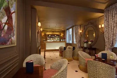 Coin salon dans l'établissement Majestic Apartments Champs Elysées