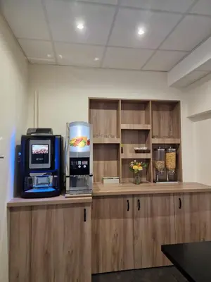 Cuisine ou kitchenette dans l'établissement Hôtel D'Anjou