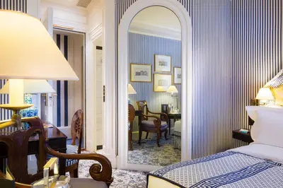 Un ou plusieurs lits dans un hébergement de l'établissement Le Dokhan's Paris Arc de Triomphe, a Tribute Portfolio Hotel