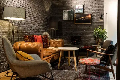 Coin salon dans l'établissement Laz' Hotel Spa Urbain Paris